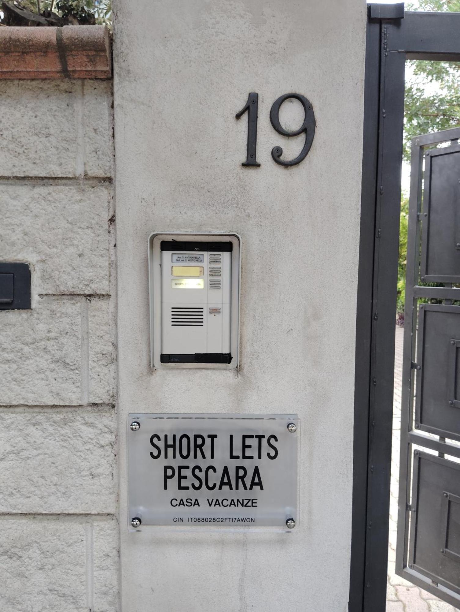Short Lets Pescara Apartment Exterior photo